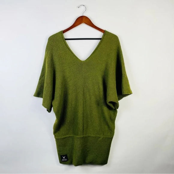 Kudla Apparel‎ Green Knit Tunic Dress - Picture 1 of 7